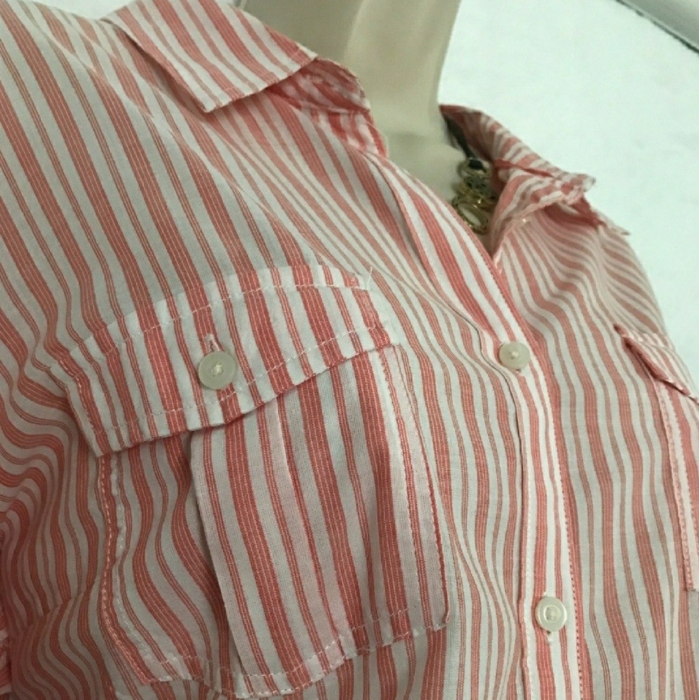 Button down shirt. Great condition - Picture 2 of 3